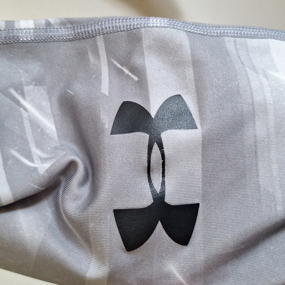 Under Armour Light Gray Compression Leggings Size M - Picture 6 of 6